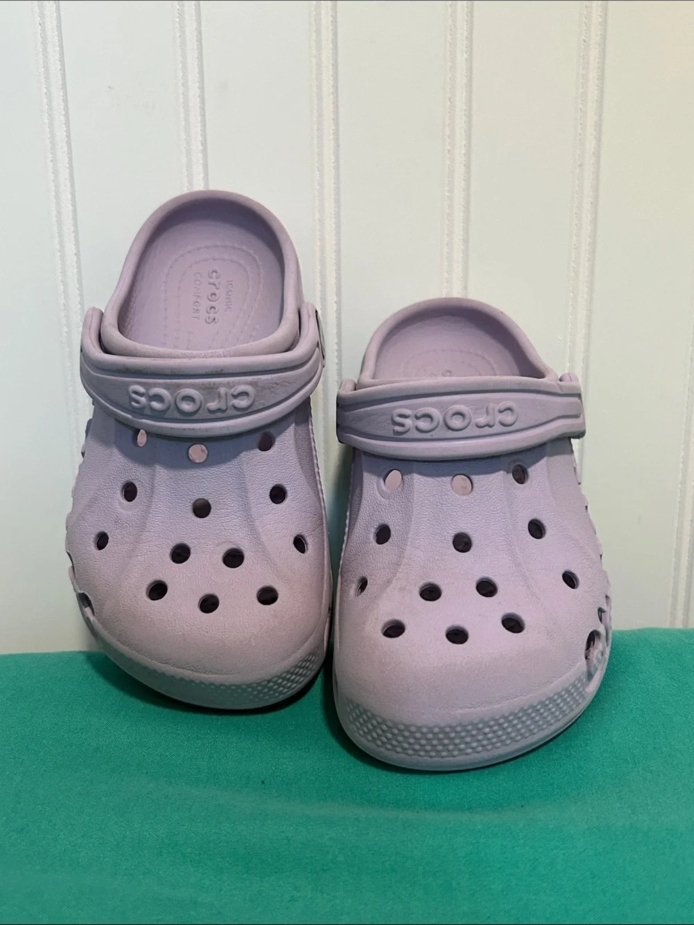 CROCS Kids Classic Clog in Light Lavender Sz: c10